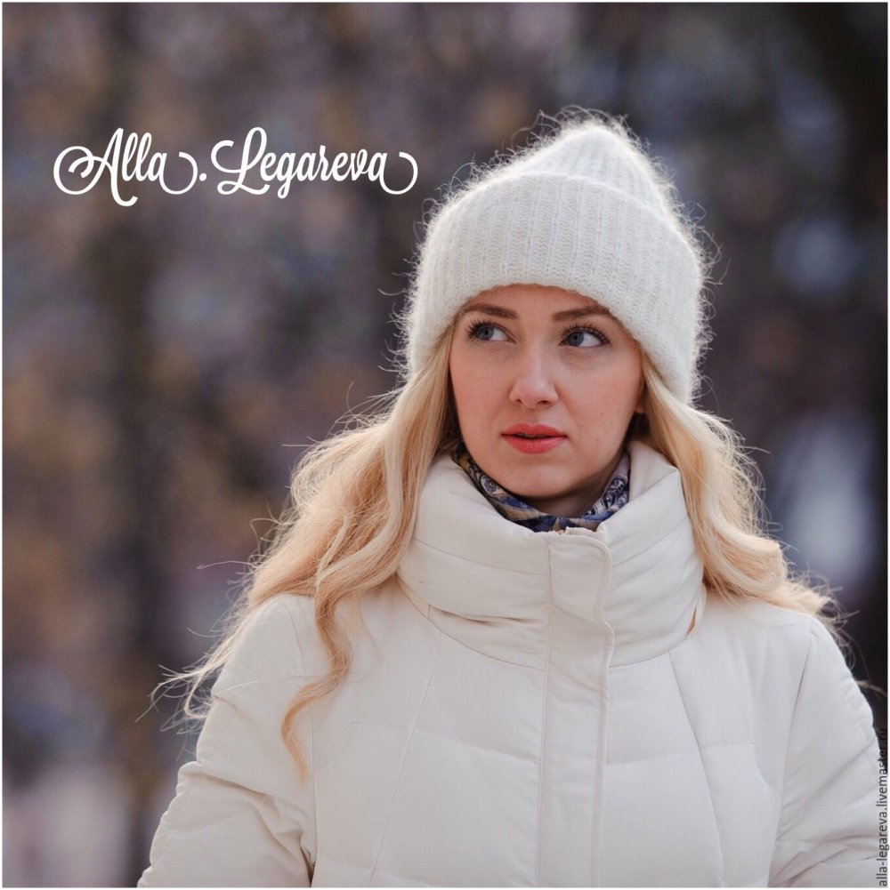 Шапка под белую куртку