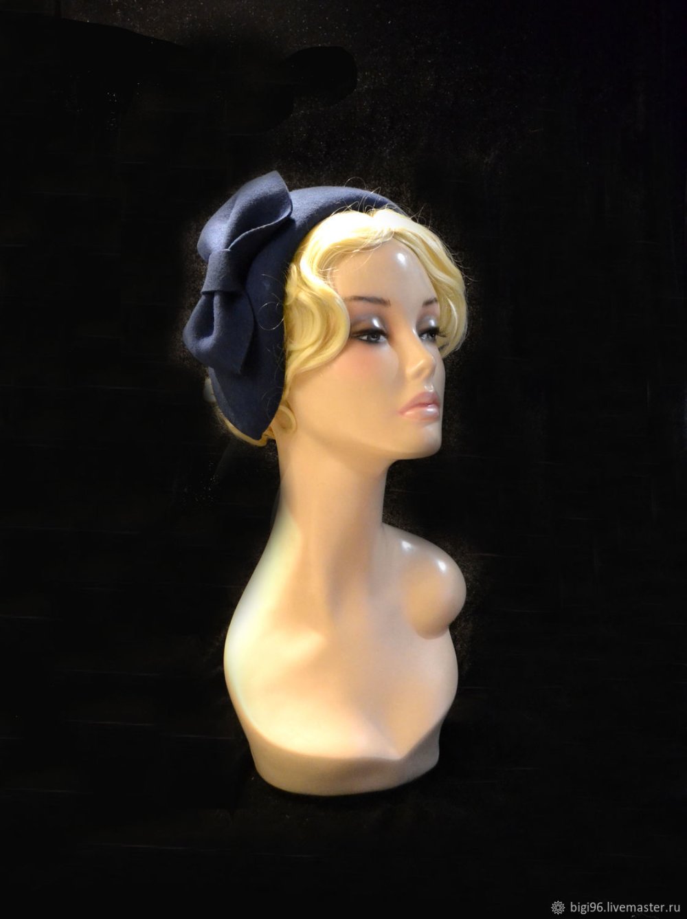 Митца Брикар