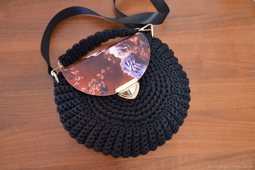 Сумка Ракушка крючком из шнура