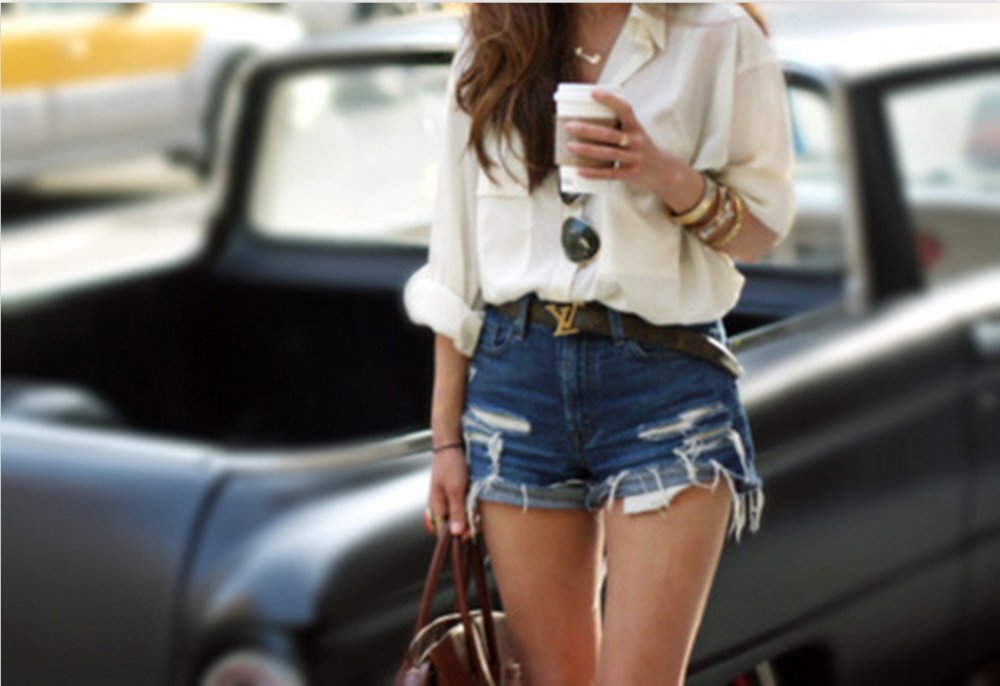 Луки с белыми шортами