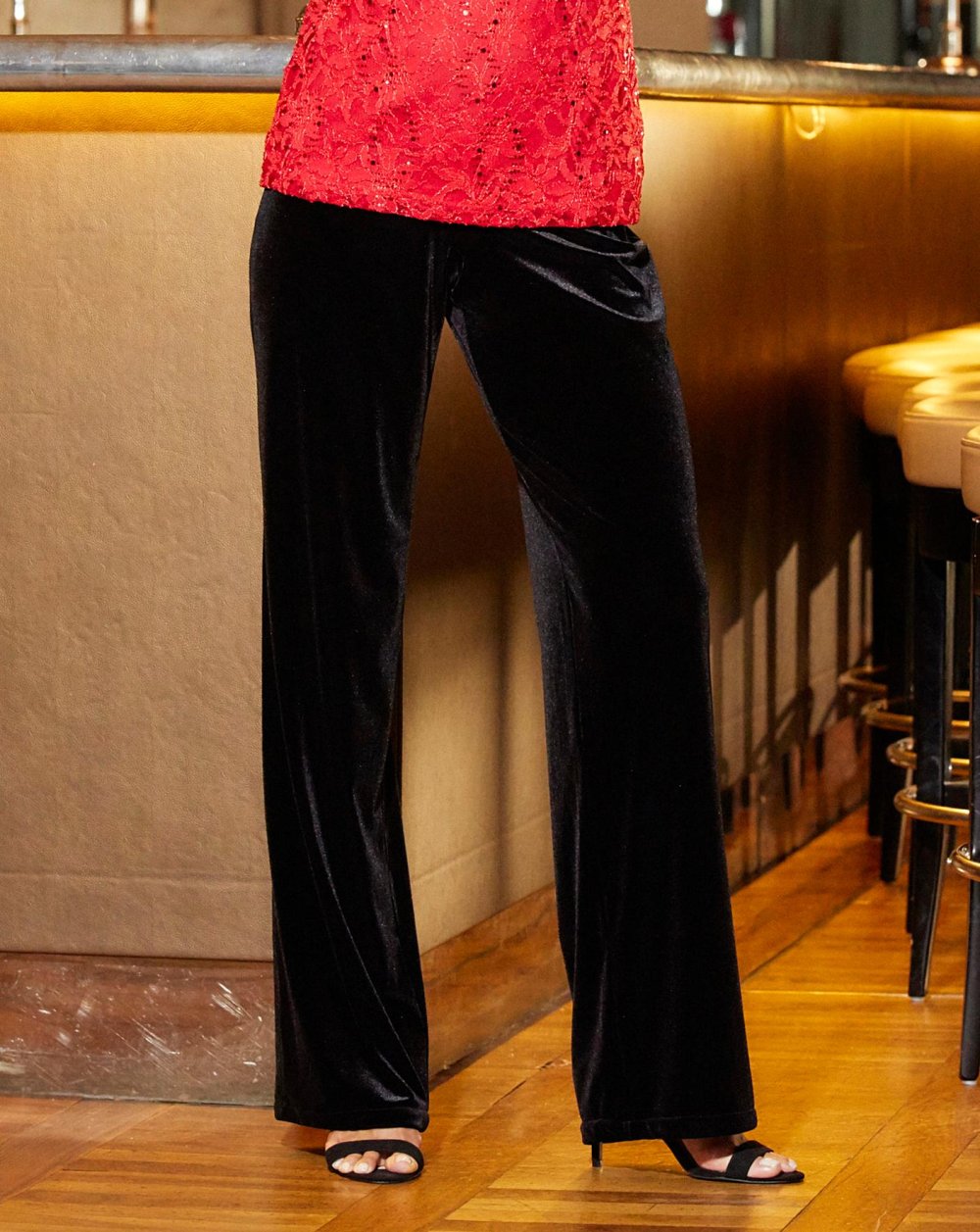 Велюровые брюки женские