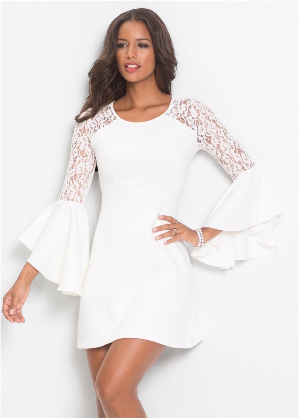 Белое платье