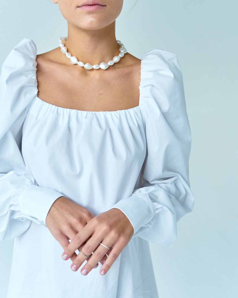 Плвтье с обьемными рукавам