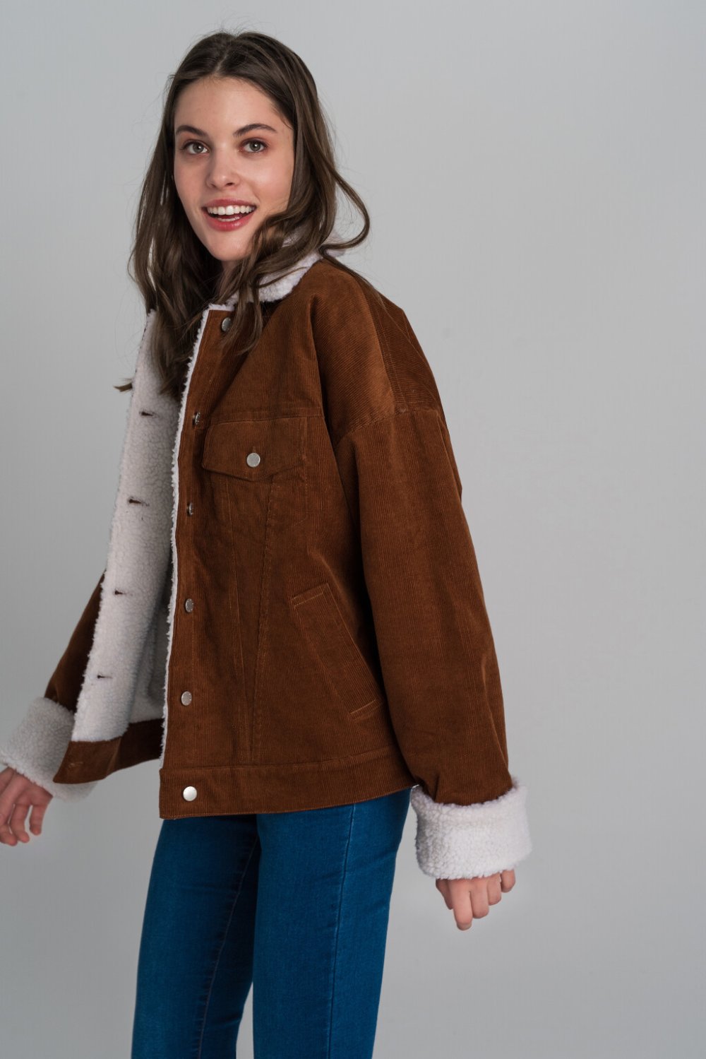 Белая парка с мехом песца