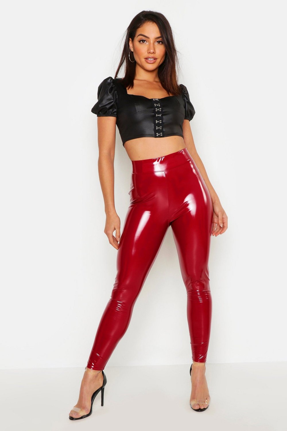 Лаковые штаны широкие