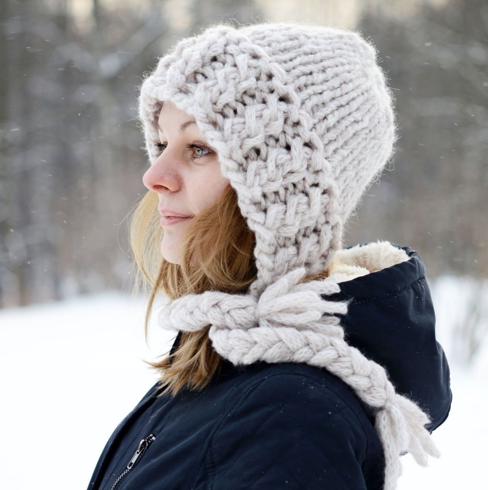 Описание вязания женской шапки ушанки