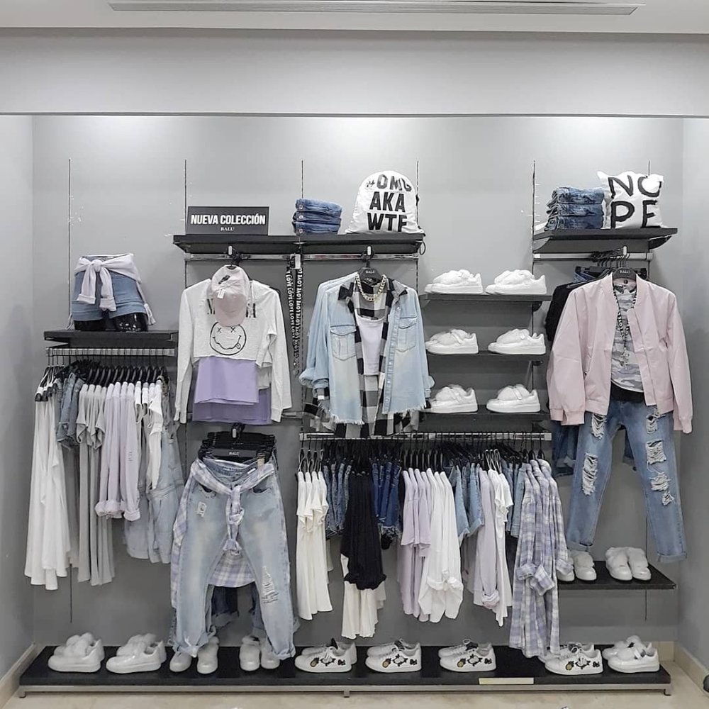 Витрина спортивного магазина