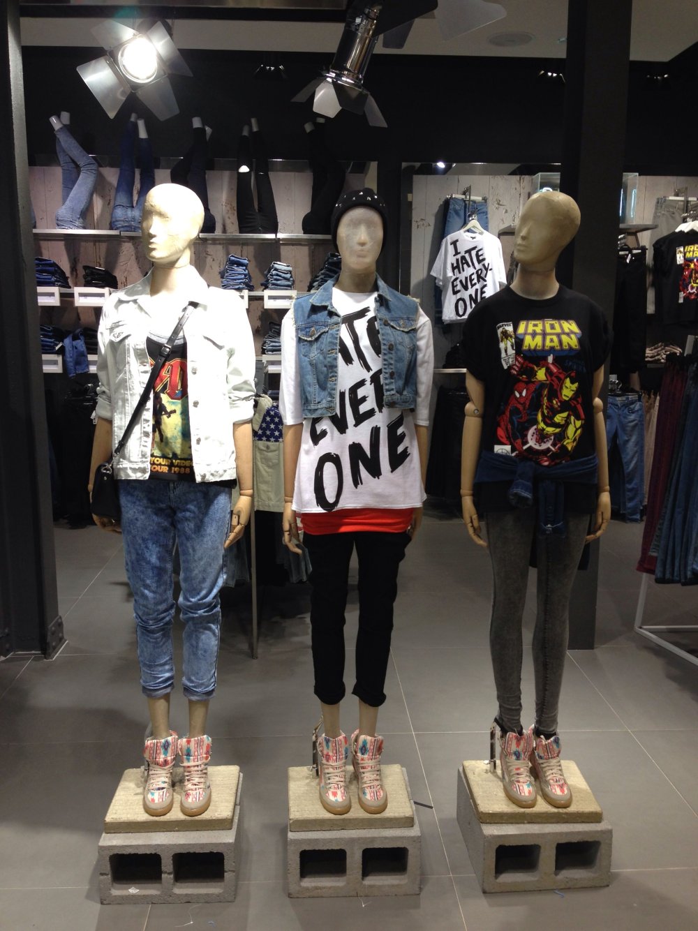 Магазин Зара мерчендайзинг