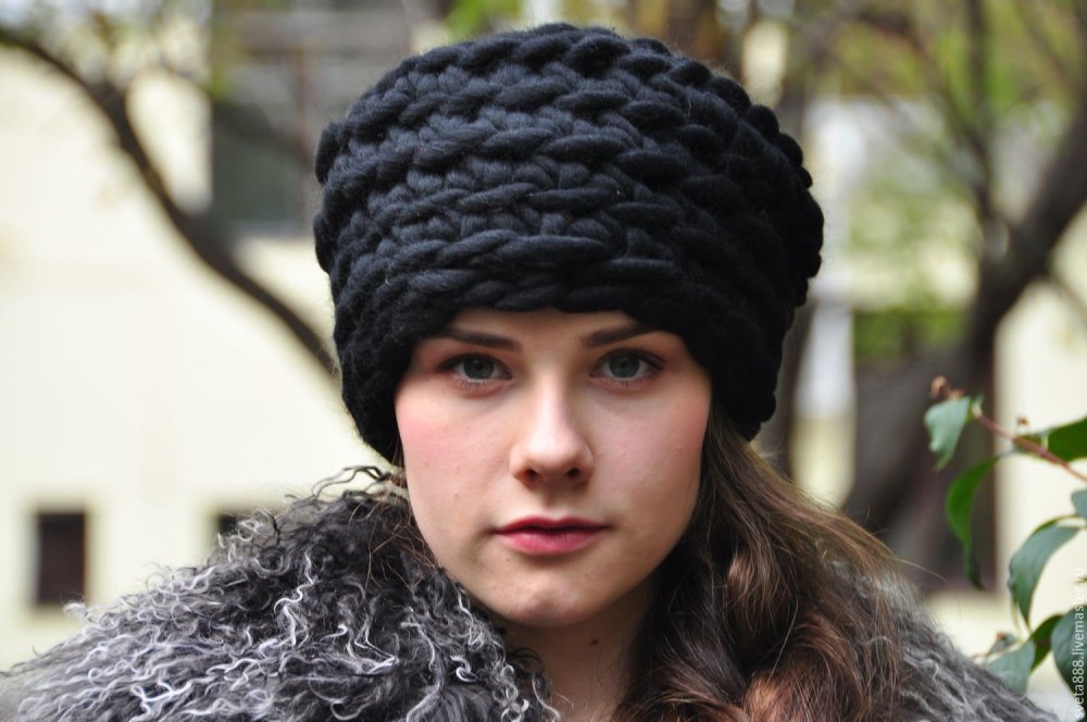 Шапка кубанка спицами из толстой пряжи