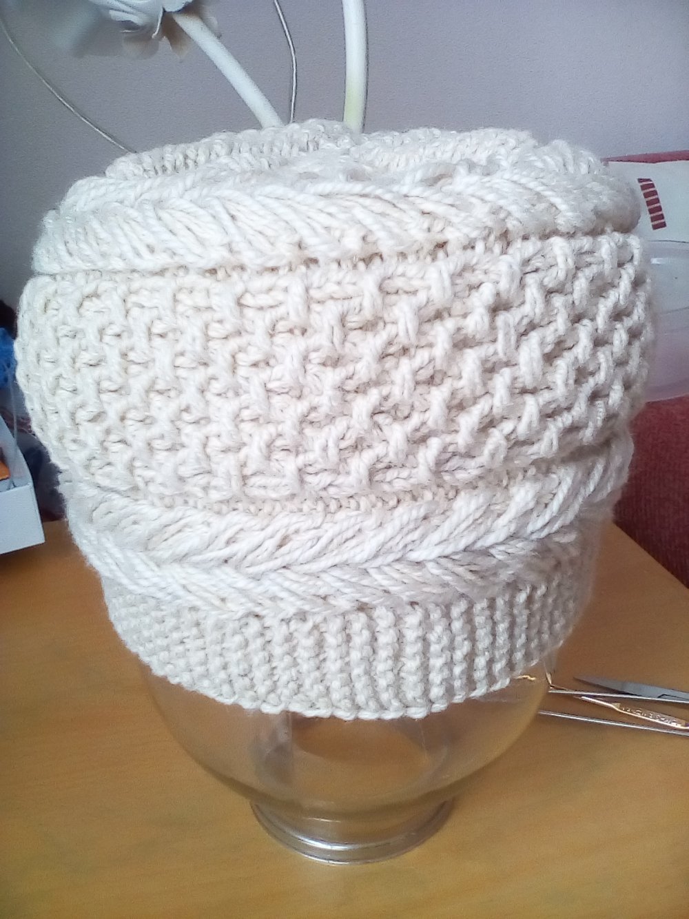 Вязаная кубанка спицами