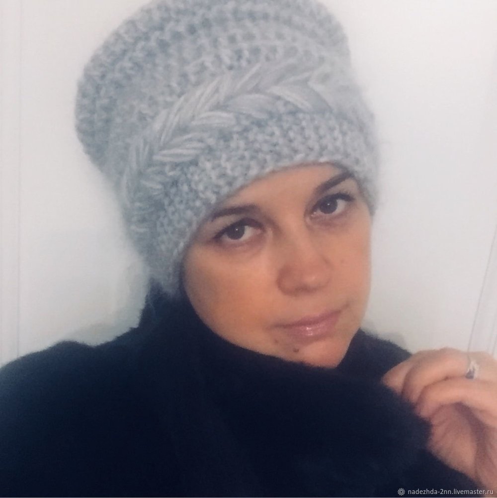 Вязаная шапка кубанка