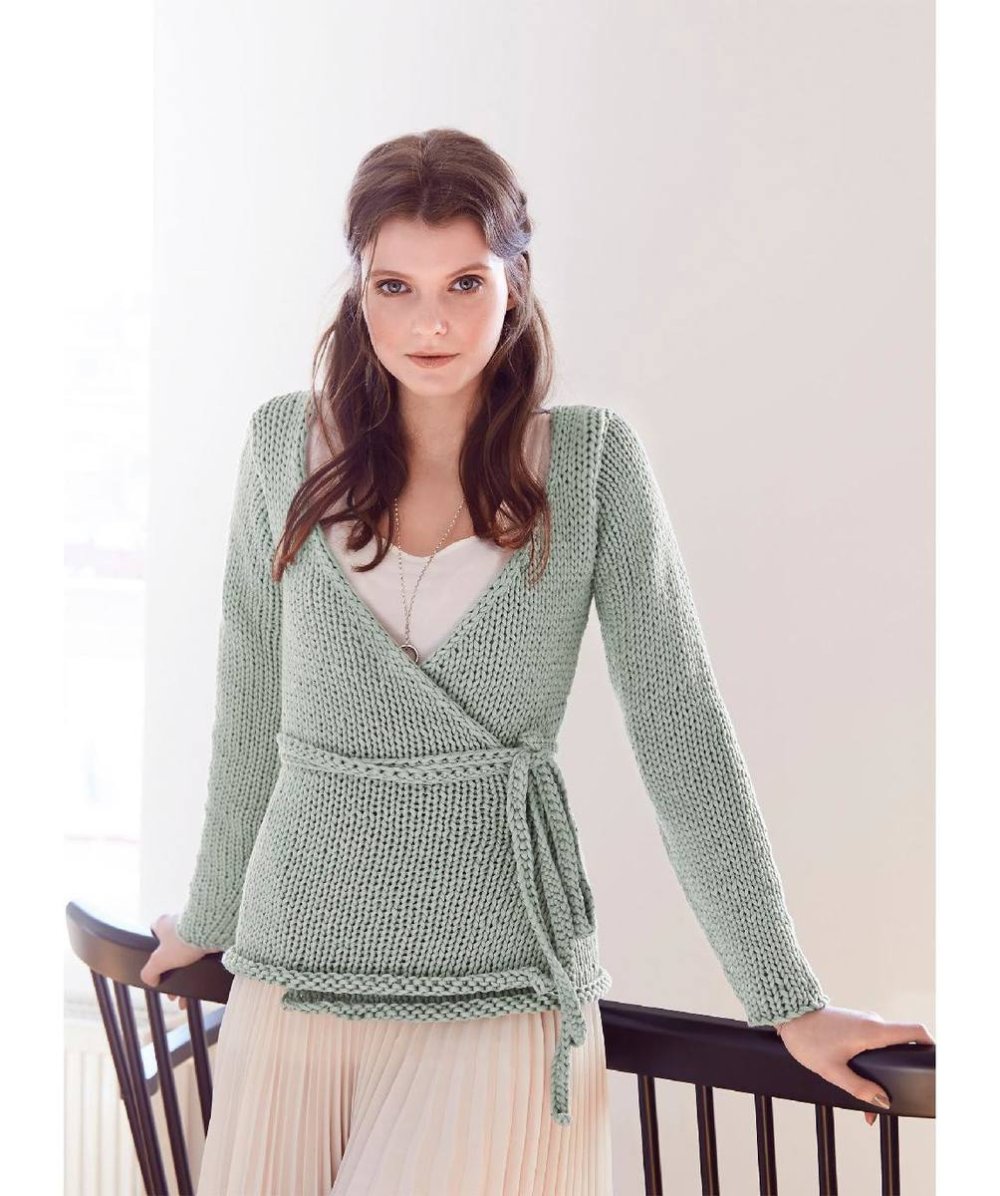 Трикотажная кофта с запахом