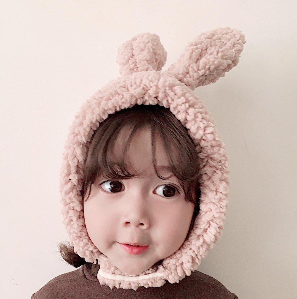 Детские шапки из плюшевой пряжи