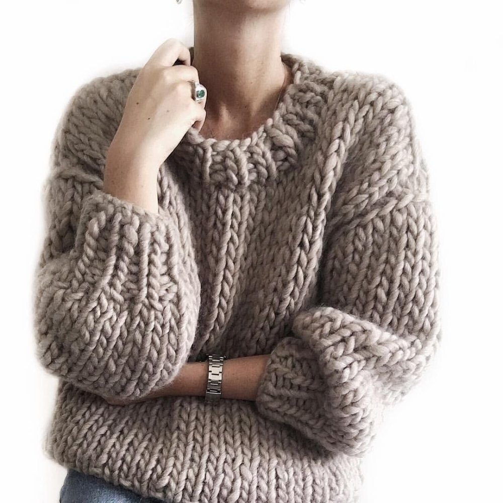 Свитер из объемной пряжи