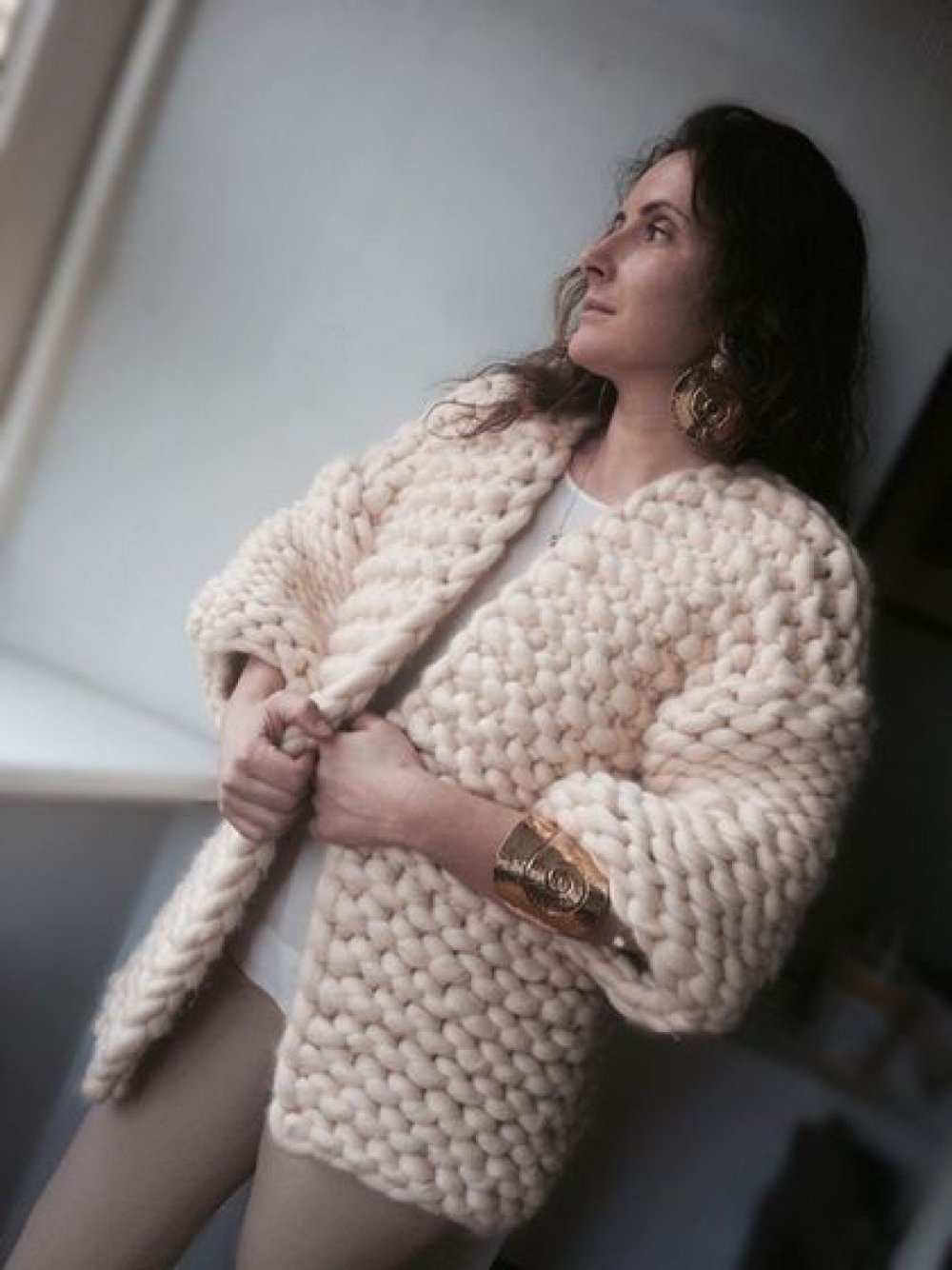 Кардиган спущенными петлями