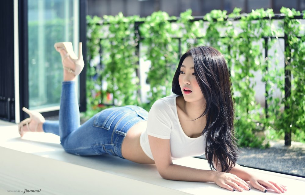 Японские девушки в джинсах