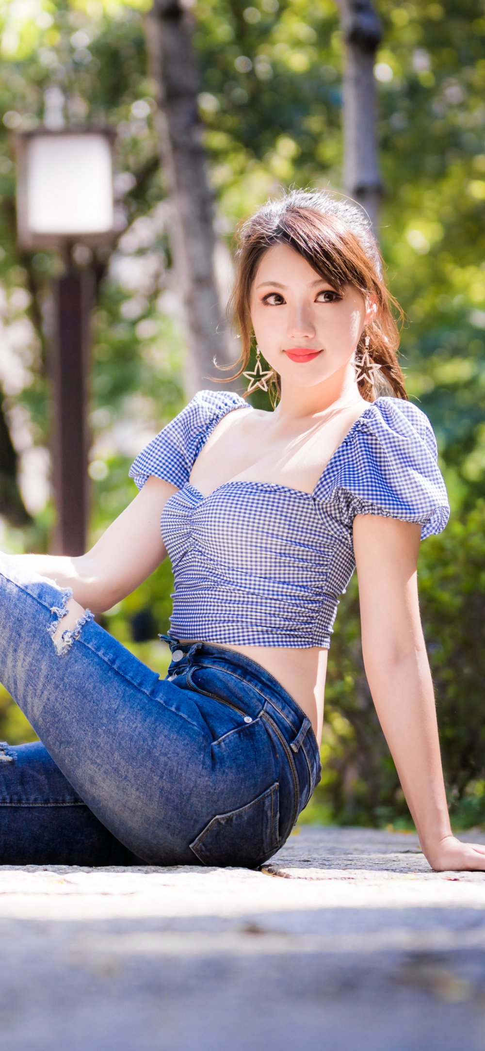 Азиатки в джинсах