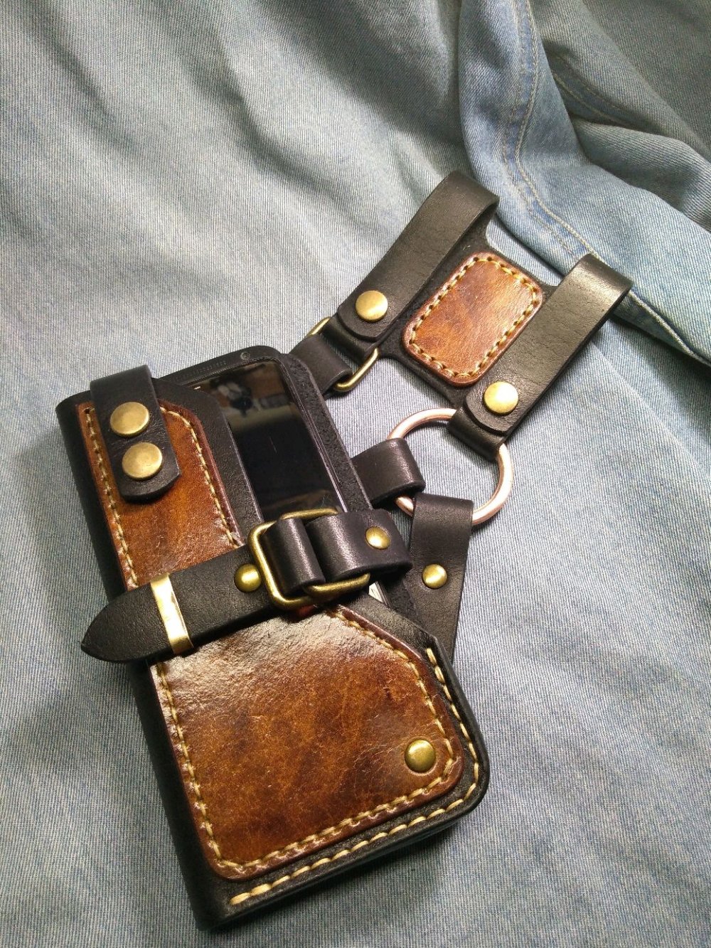 Пояс на бедра