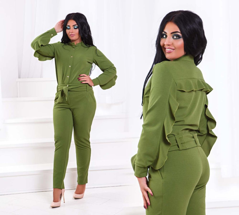 Спортивный костюм оливкового цвета