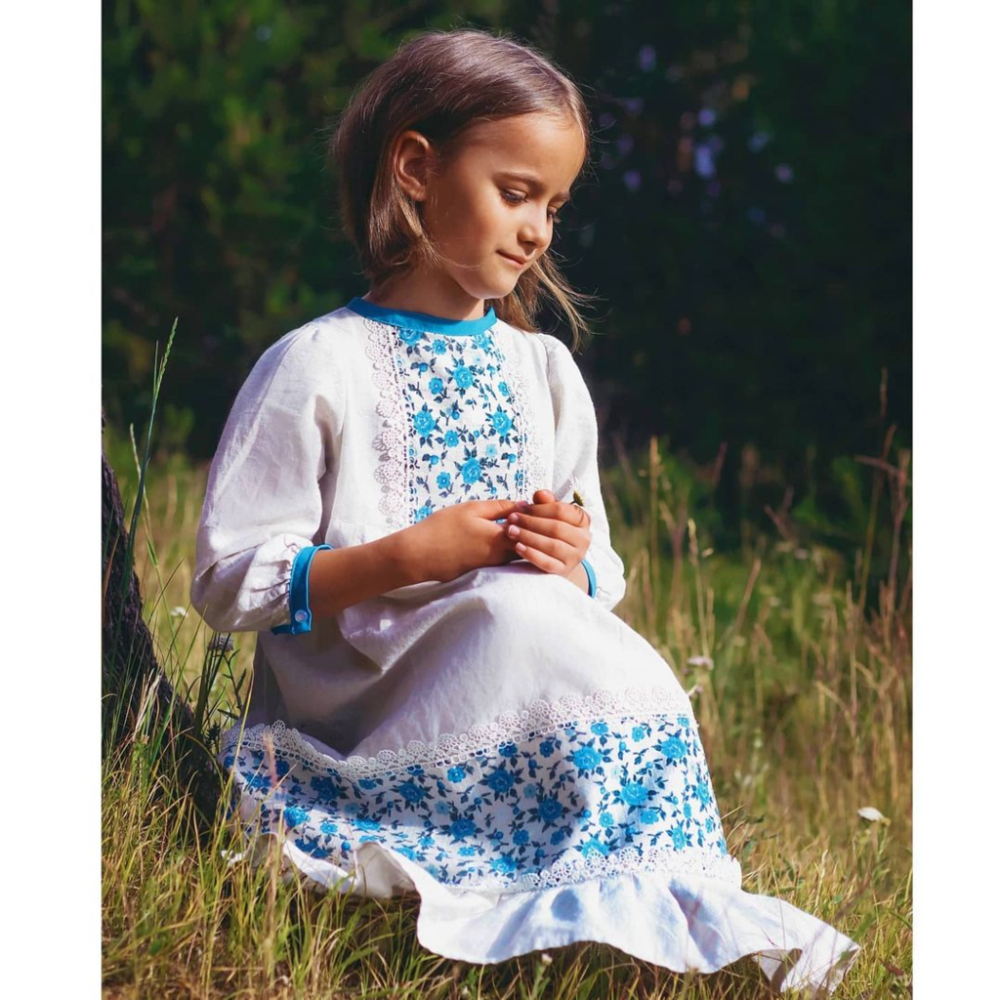 Васильковое платье длинное