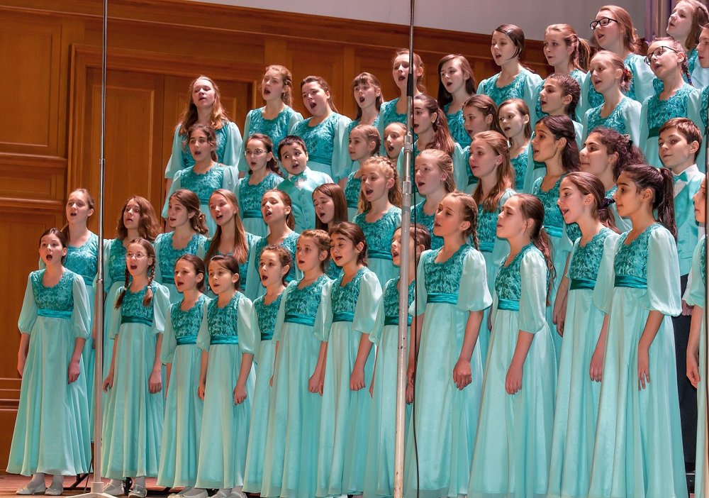 Черное детское платье на выпускной