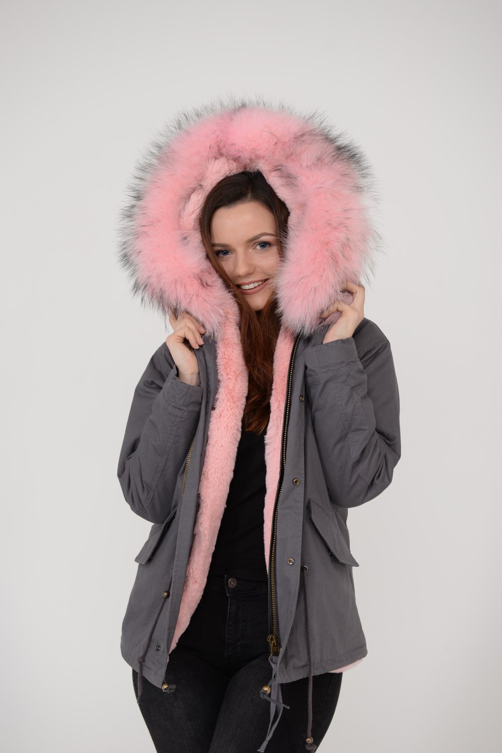 Куртка с розовым мехом