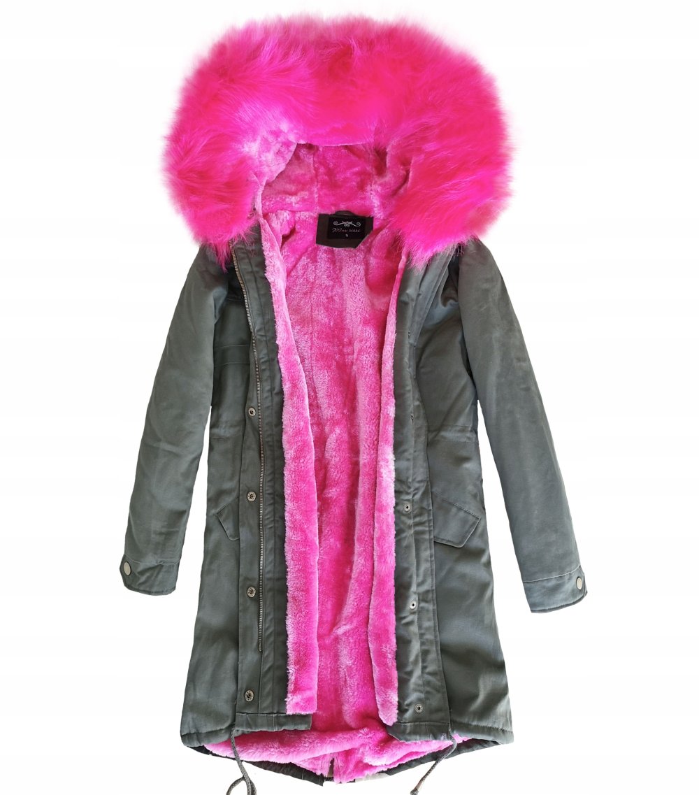 Короткая розовая куртка