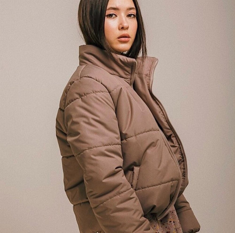Дутая куртка женская
