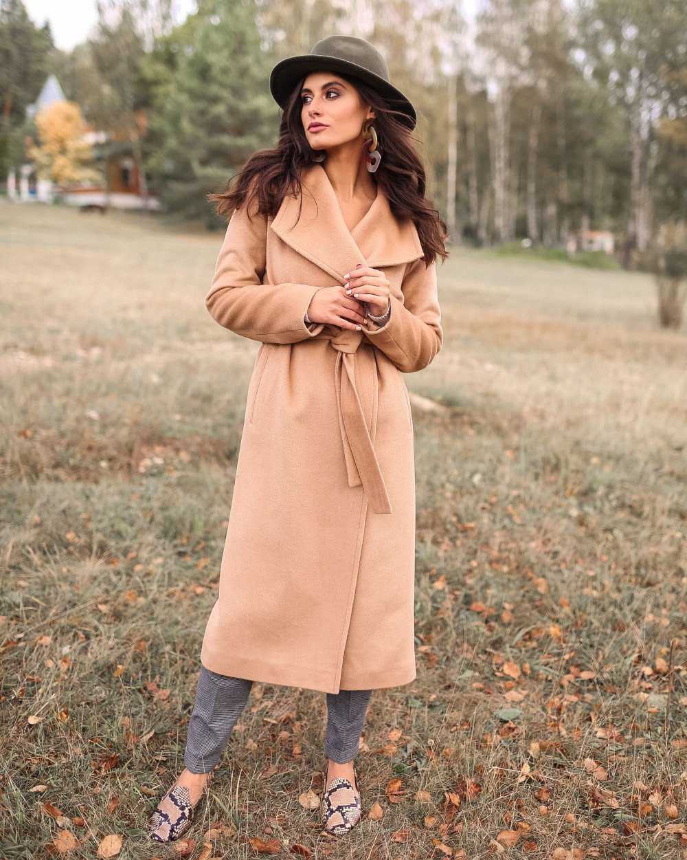 Сочетание кофейного цвета в одежде