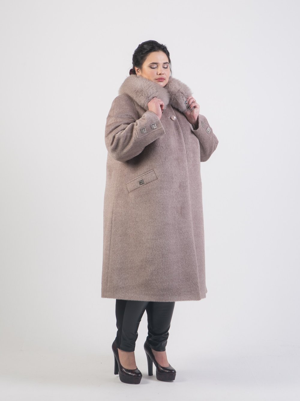 Зимнее пальто для полных