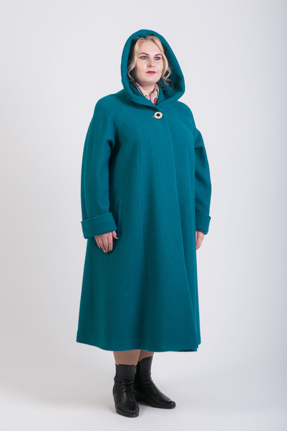 Драповое пальто с меховым воротником