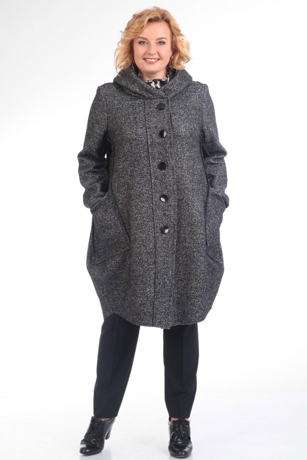 Зимнее драповое пальто для полных женщин