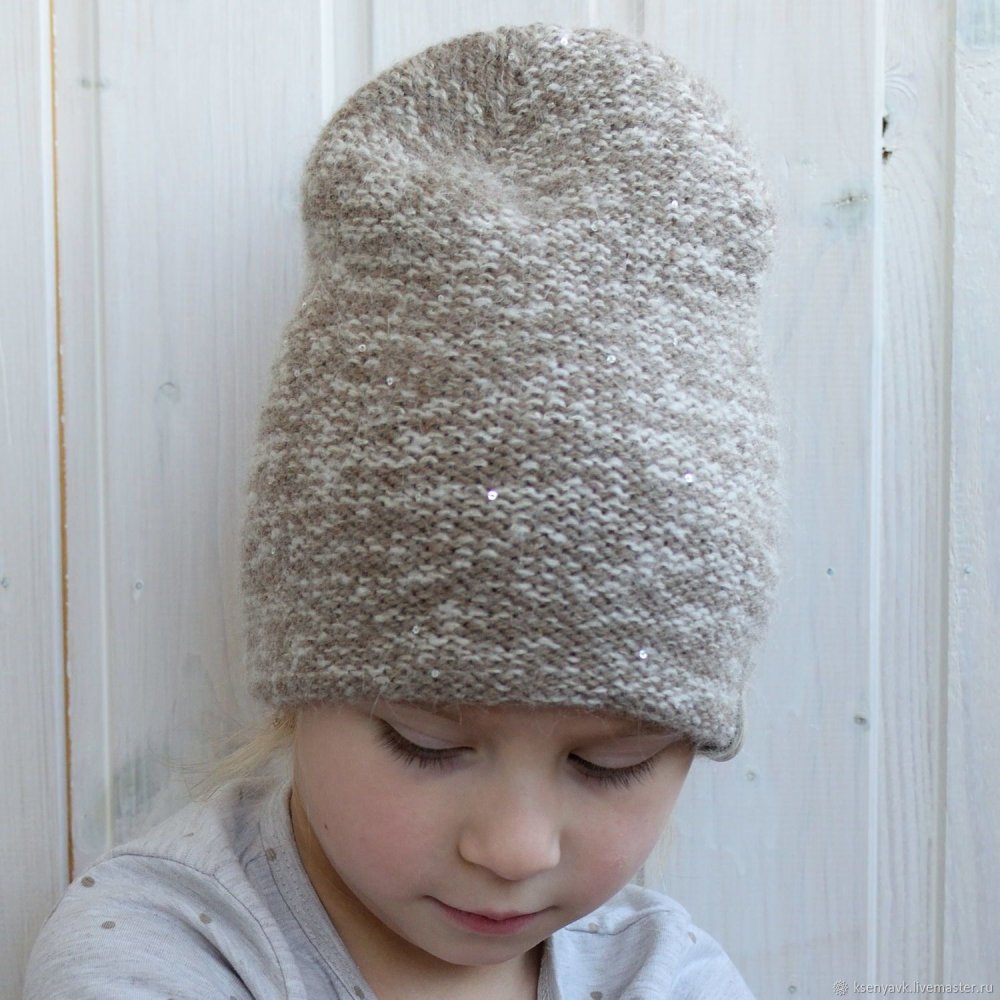 Шапка блестящая вязаная