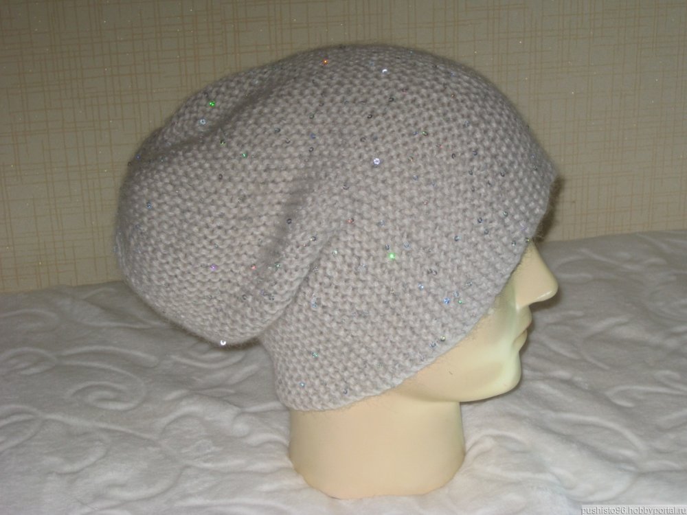 Шапка бини с пайетками