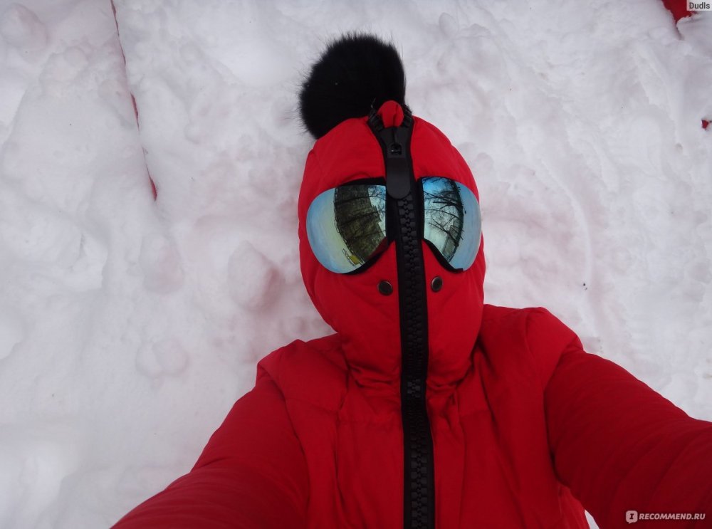 Зимняя куртка с маской