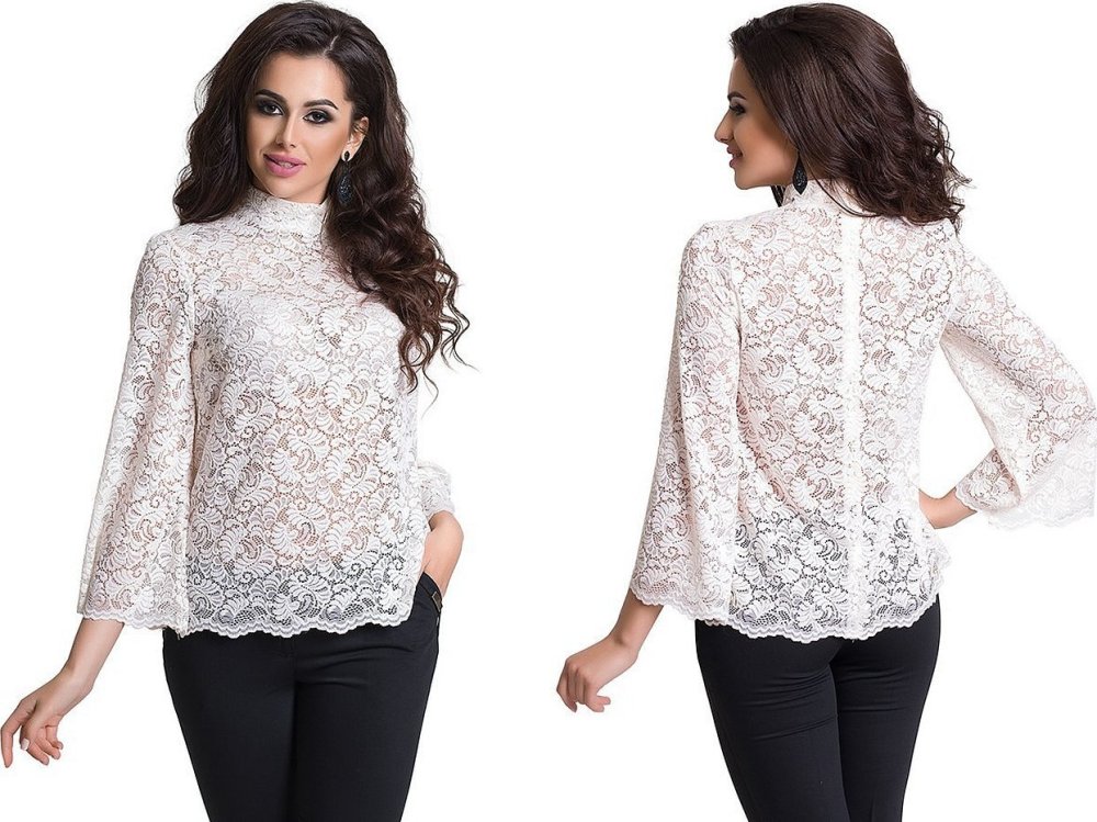 Черное платье с кружевной накидкой