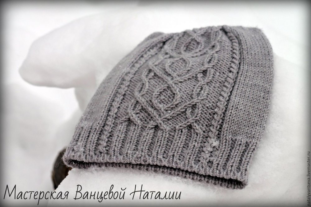 Шапка с модной макушкой