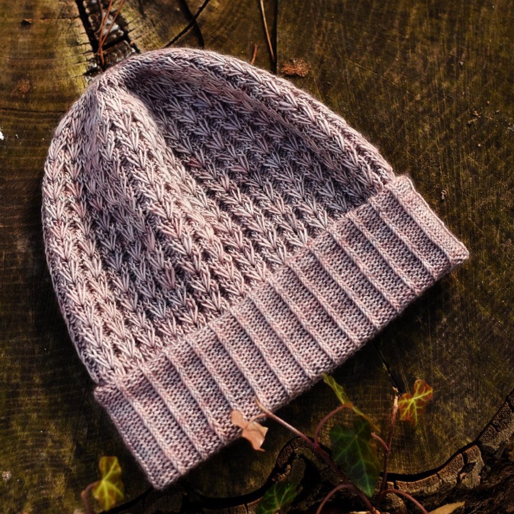 Шапочка с модной макушкой