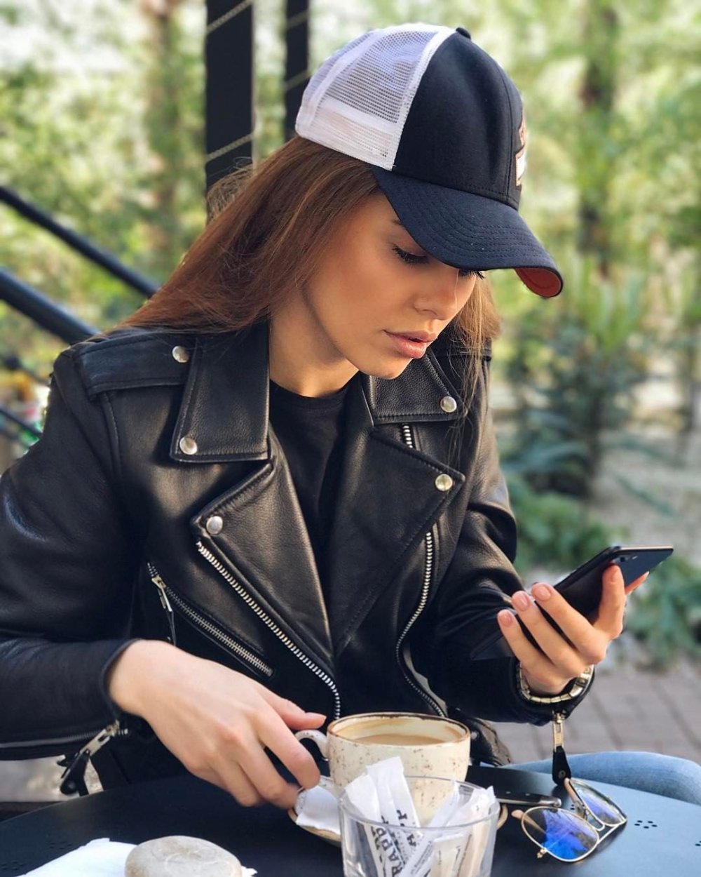 «Кепка почтальона» Street Style 2020