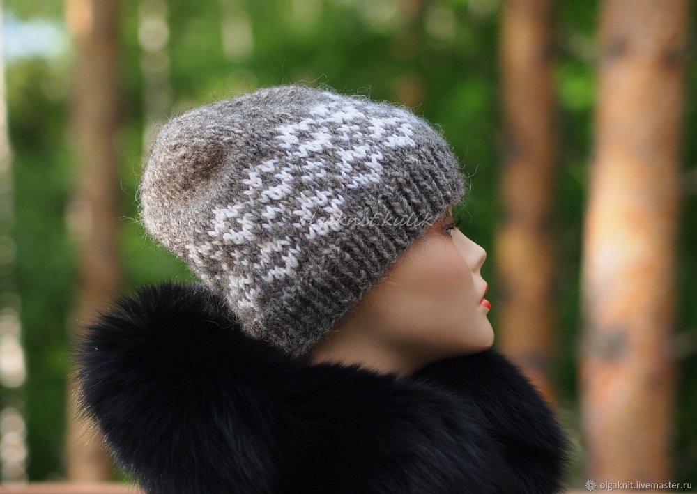 Комплект шапка и шарф женский из исландской шерсти