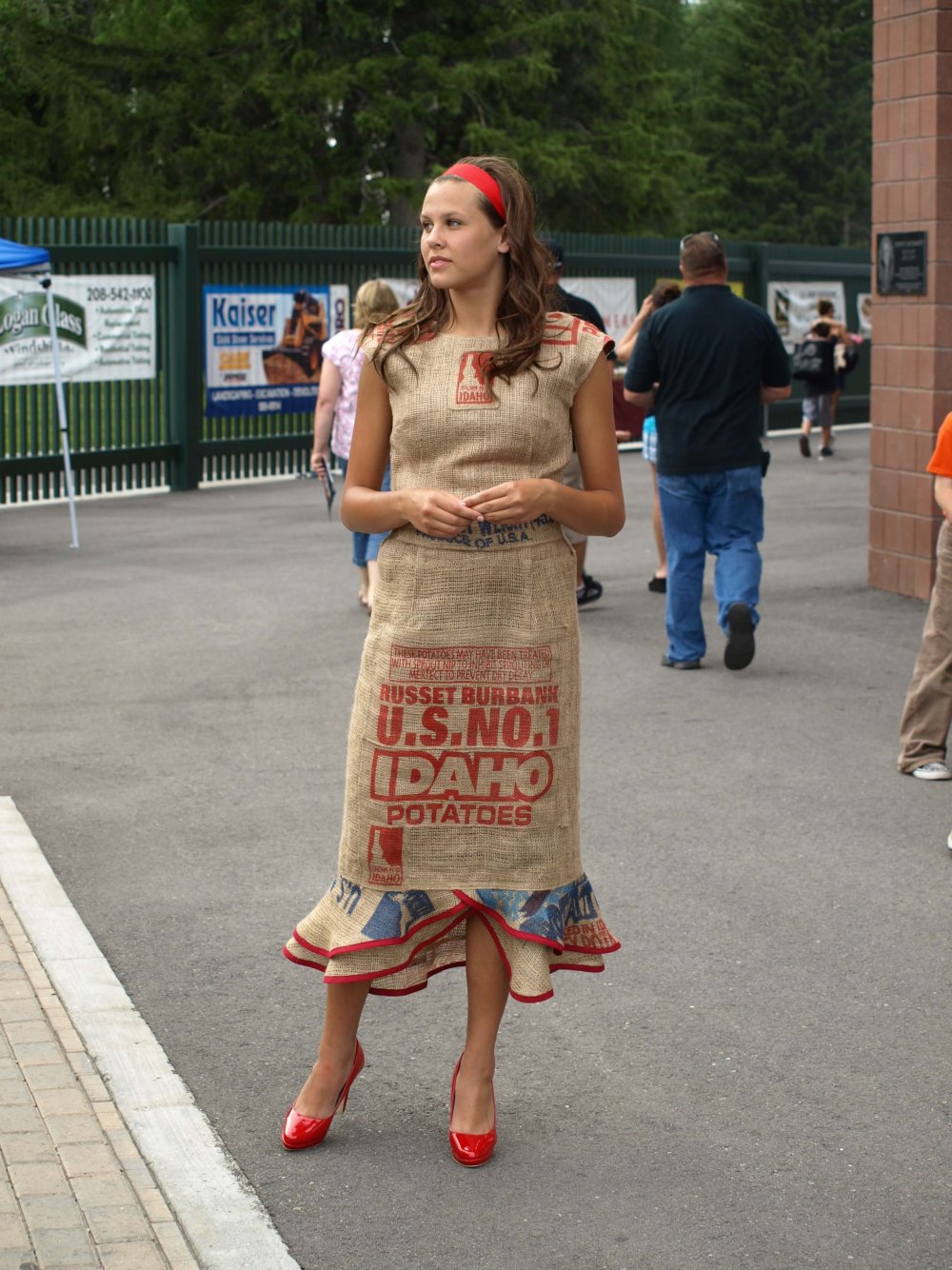 Мешковина одежда