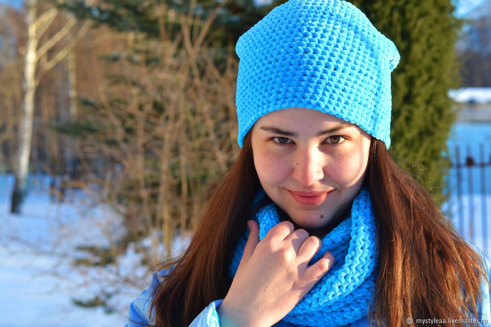 Шапка и снуд из плюшевой пряжи