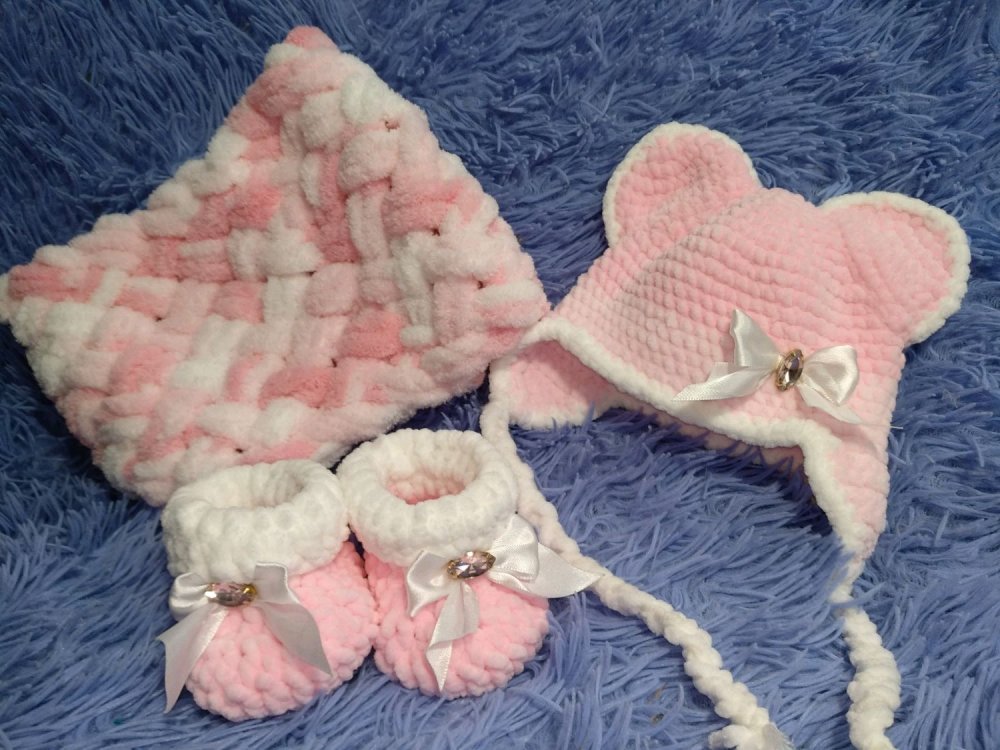 Шапка бини белая ангора