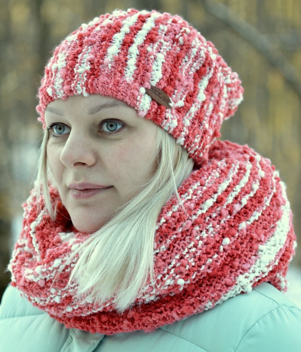 Шапка и снуд из буклированной пряжи
