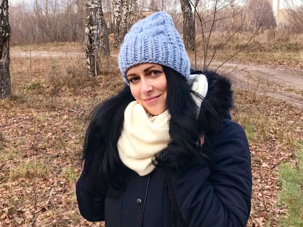 Шапка из пряжи