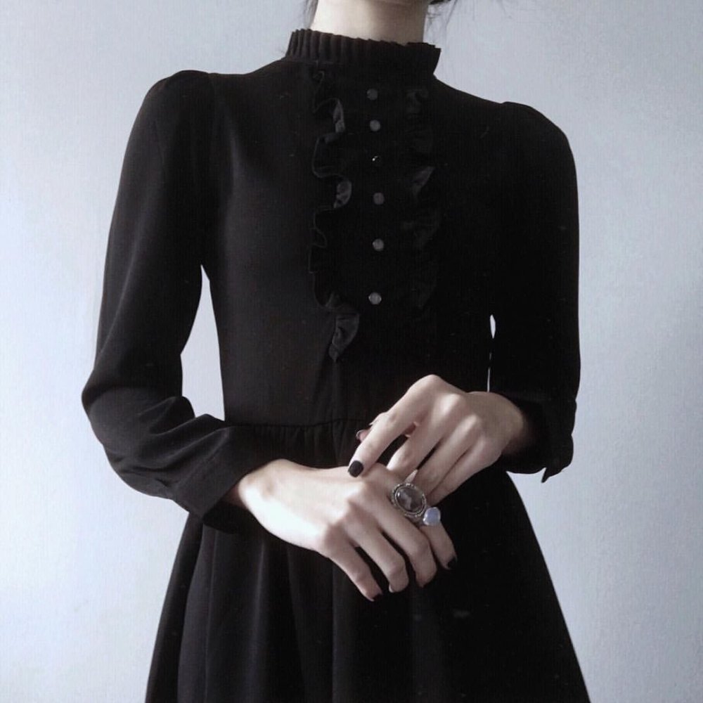 Винтажное платье с пышной юбкой