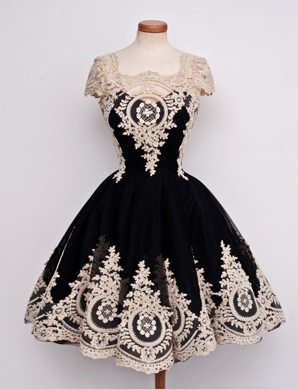 Винтажные платья