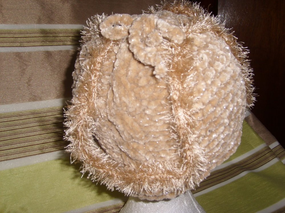 Шапка из толстых ниток