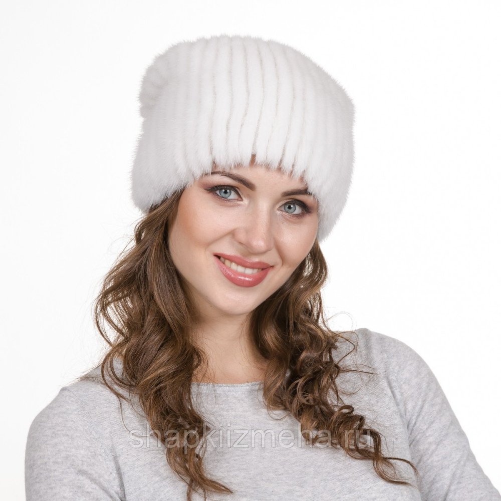 Вязаная шапка ушанка женская