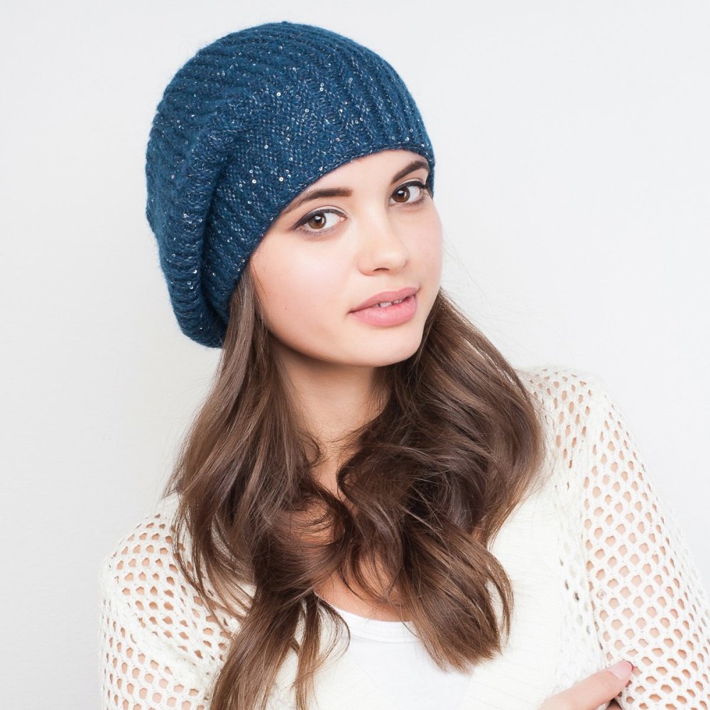 Шапочка с помпоном